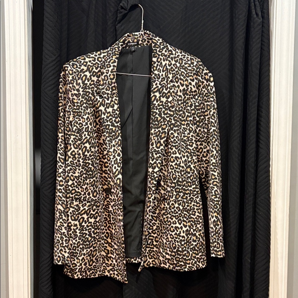 Express Leopard Print Blazer - Picture 3 of 10